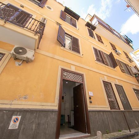 Casa Vacanze Alma B&B Grazioso Appartamento Sul Lungomare Di Pozzuoli A 300Mt Dal Centro E Dal Rione Terra By Movery エクステリア 写真